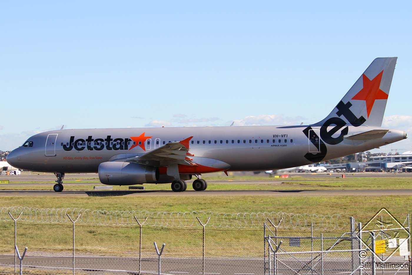 VH-VFI · Airbus A320-232 · (SYD / YSSY)