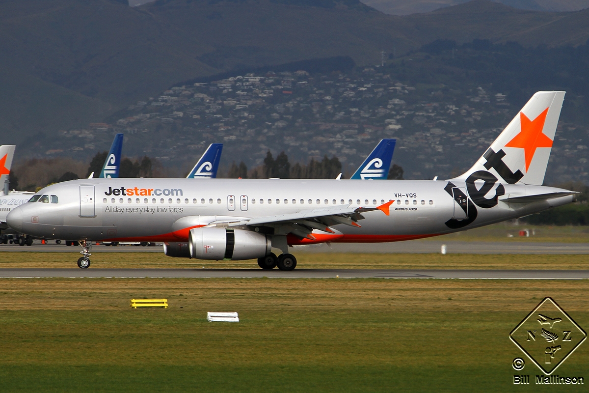 VH-VQS, (cn 2515), Airbus A320-232
