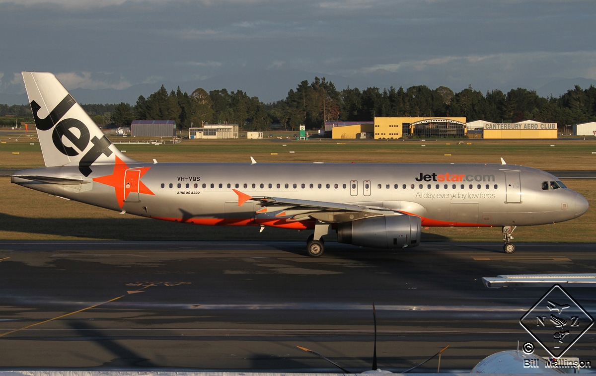 VH-VQS, (cn 2515), Airbus A320-232