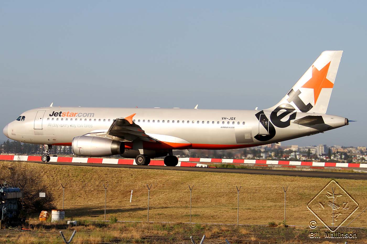 VH-JQX · Airbus A320-232 · (SYD / YSSY)