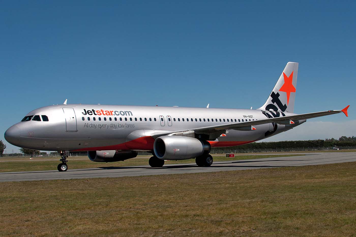 VH-VQT · Airbus A320-232 · (CHC / NZCH)