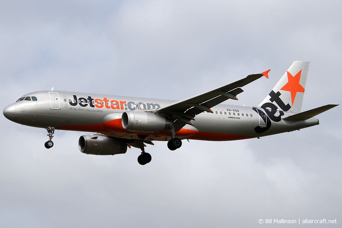 VH-VGQ (4303) 2010 Airbus A320-232