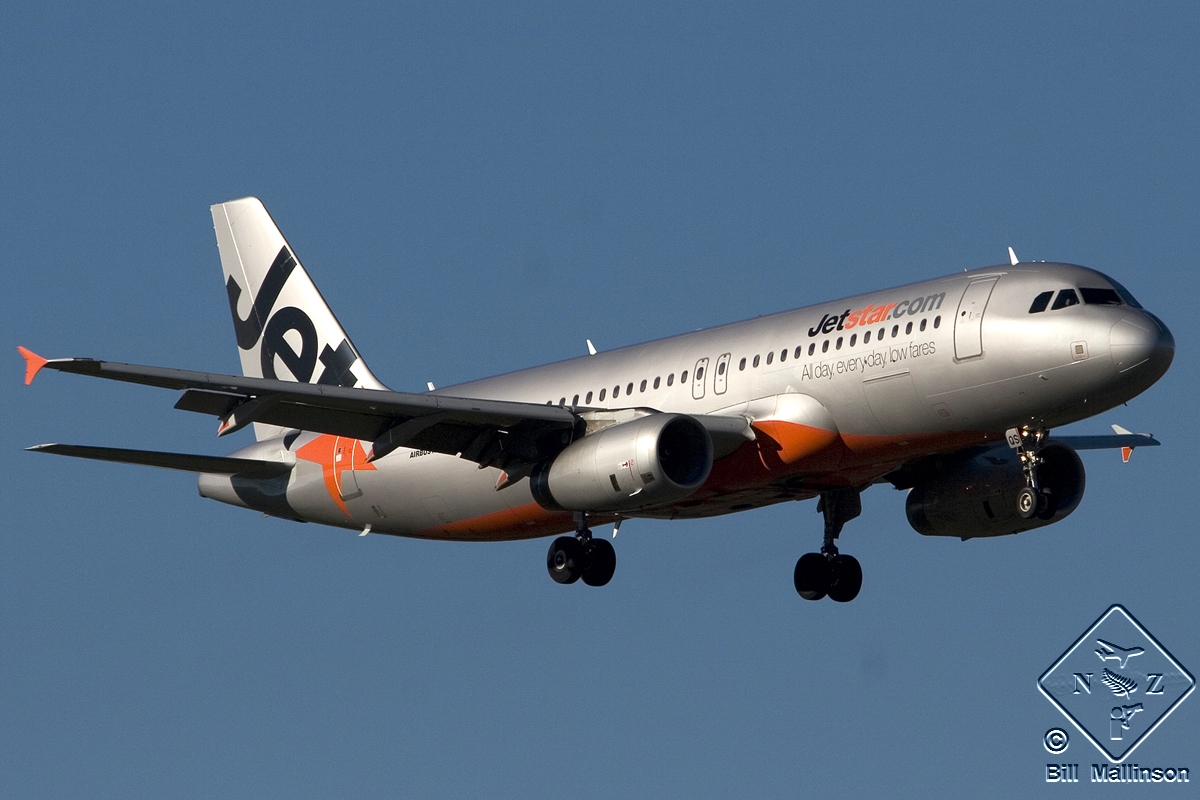 VH-VQS, (cn 2515), Airbus A320-232