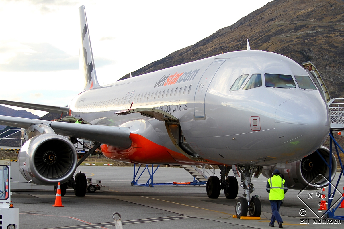 VH-VQU · Airbus A320-232 · (ZQN / NZQN)