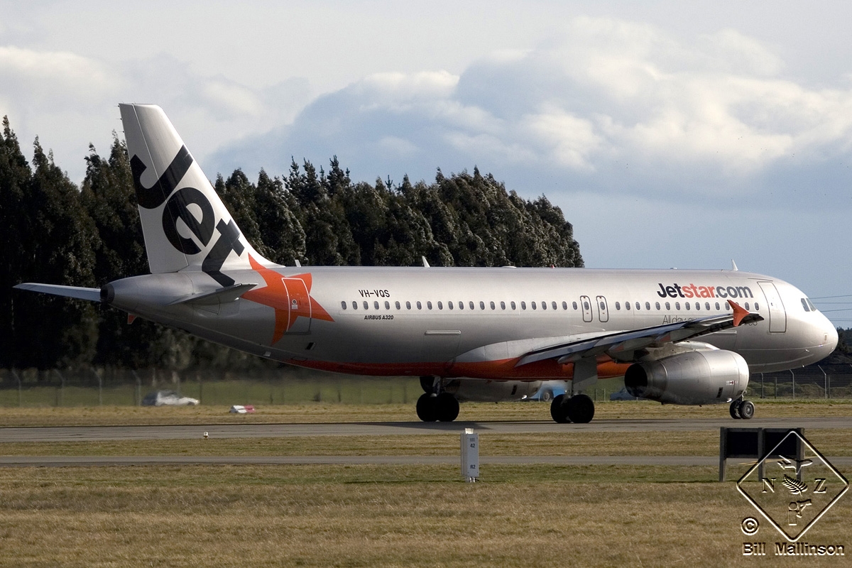 VH-VQS · Airbus A320-232 · (CHC / NZCH)