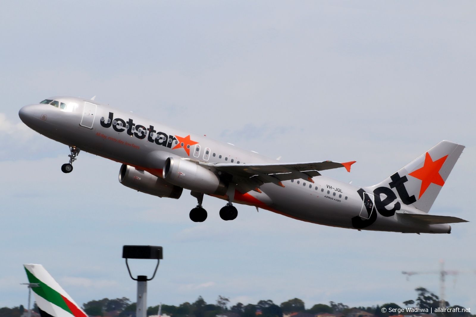 VH-JQL (2185) 2004 Airbus A320-232