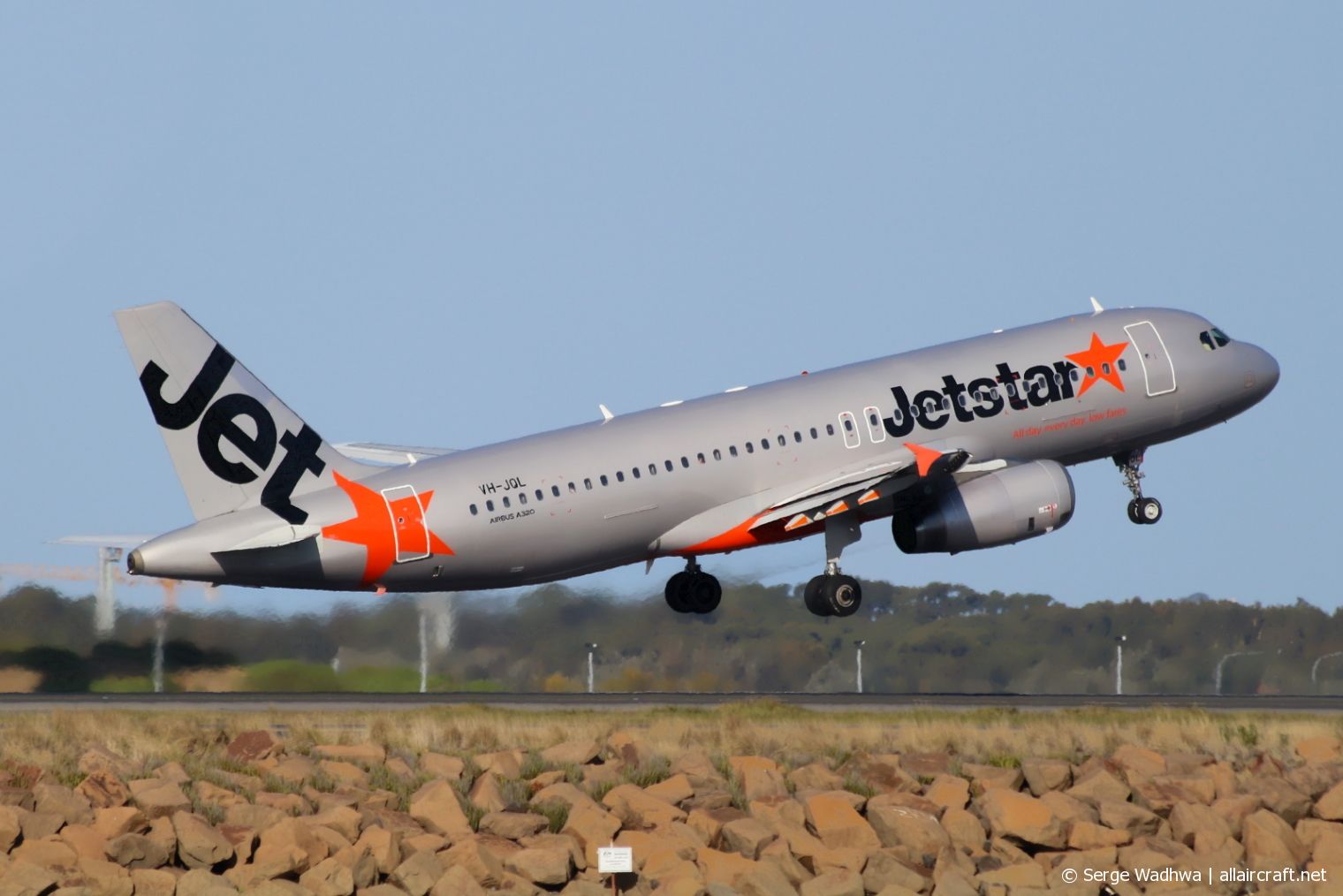 VH-JQL (2185) 2004 Airbus A320-232
