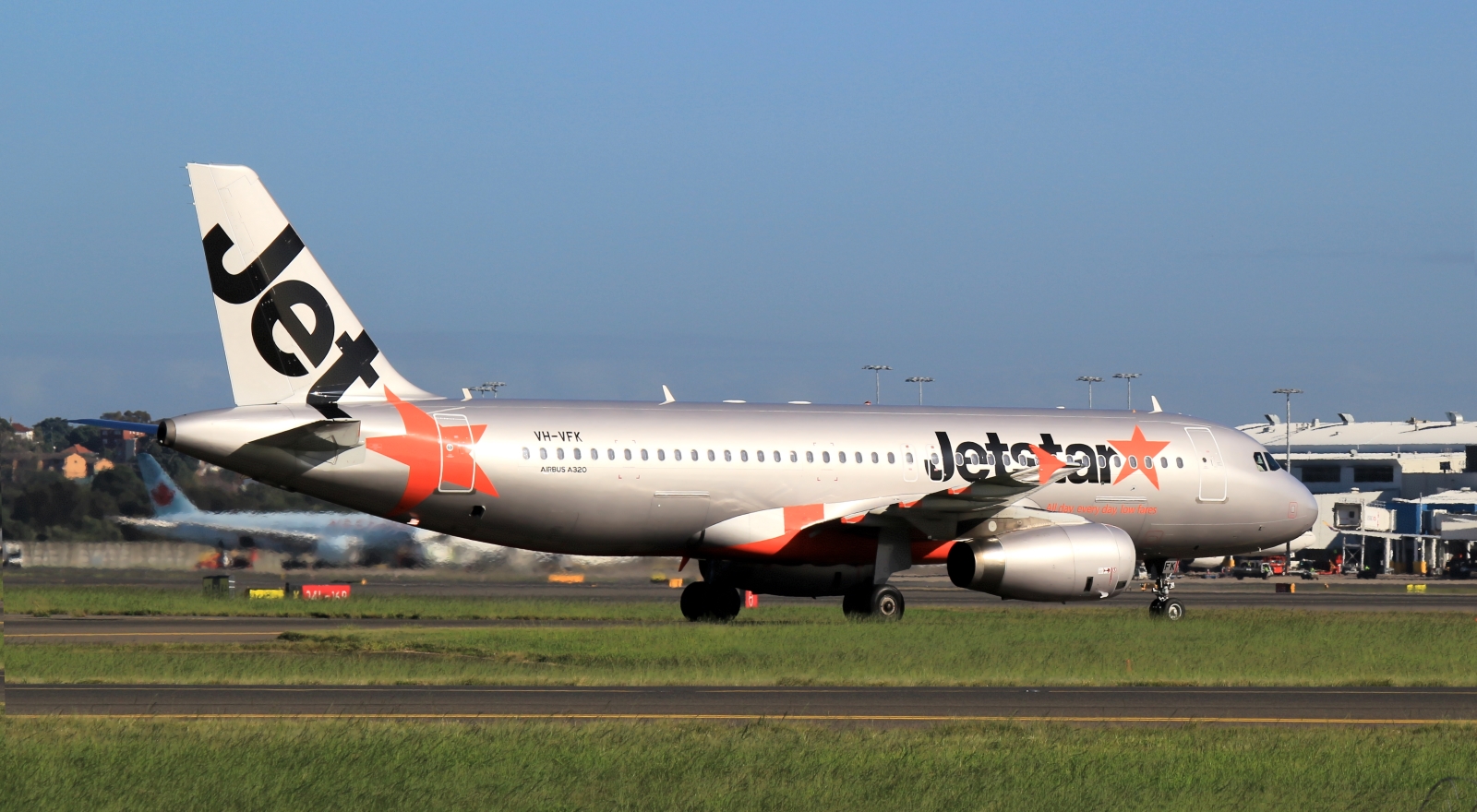 VH-VFK, (cn 5334), Airbus A320-23