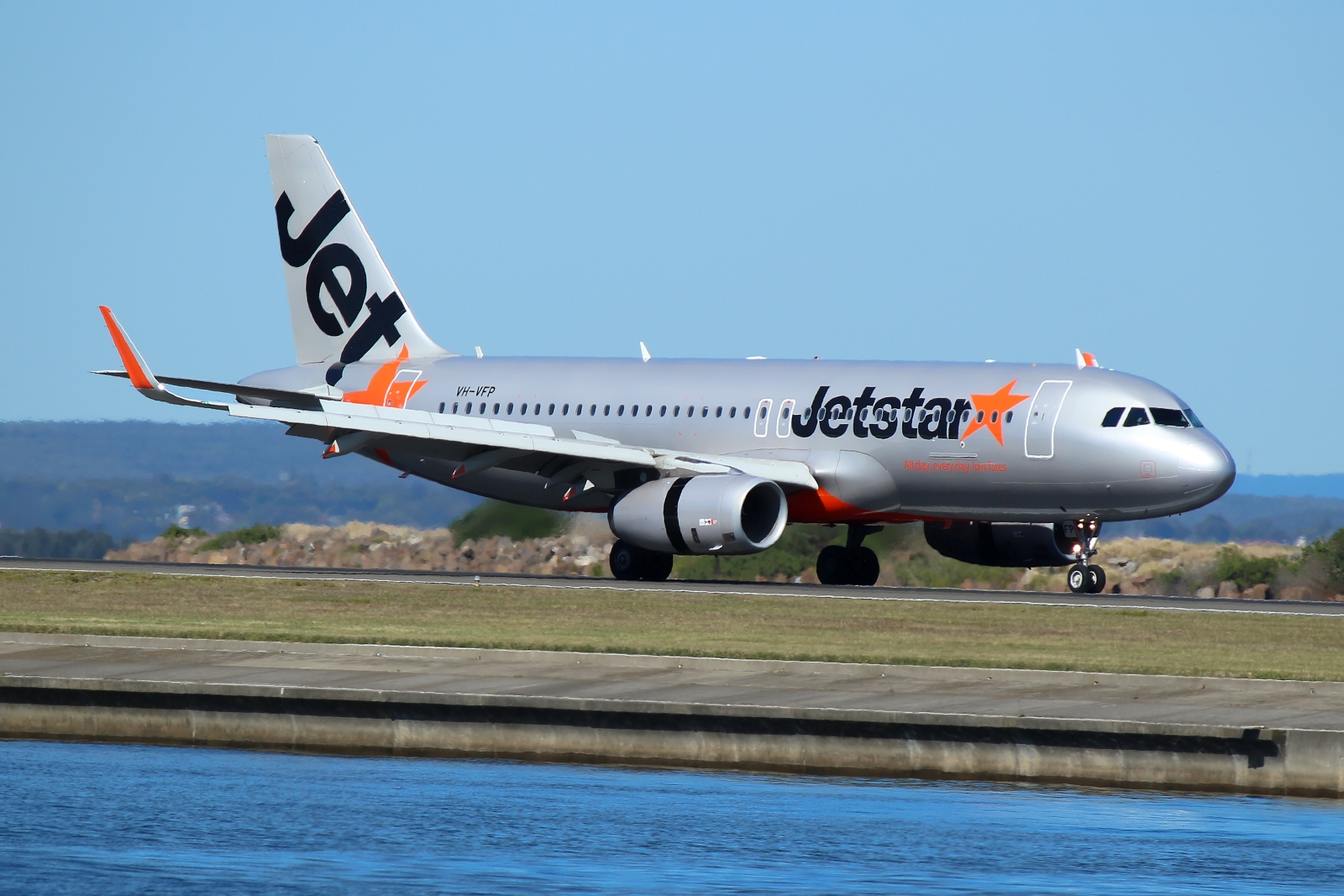VH-VFP · Airbus A320-232 · (SYD / YSSY)