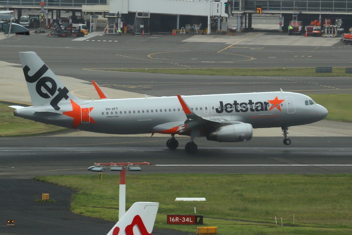 VH-VFT · Airbus A320-232(WL) · (SYD / YSSY)