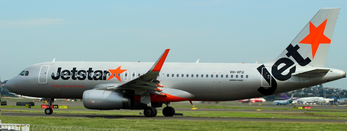 VH-VFU · Airbus A320-232 · (SYD / YSSY)