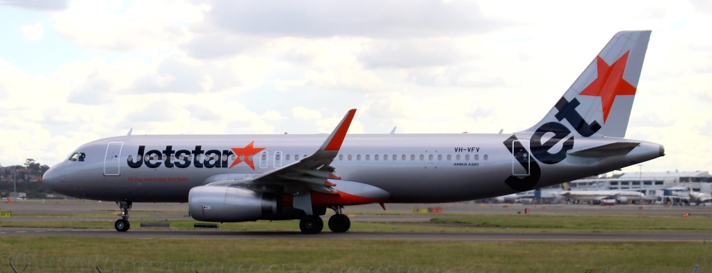 VH-VFV (5858) 2013 Airbus A320-232(WL)