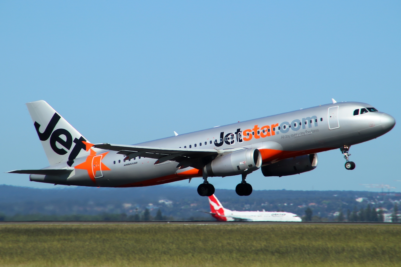 VH-VGO · Airbus A320-232 · (SYD / YSSY)