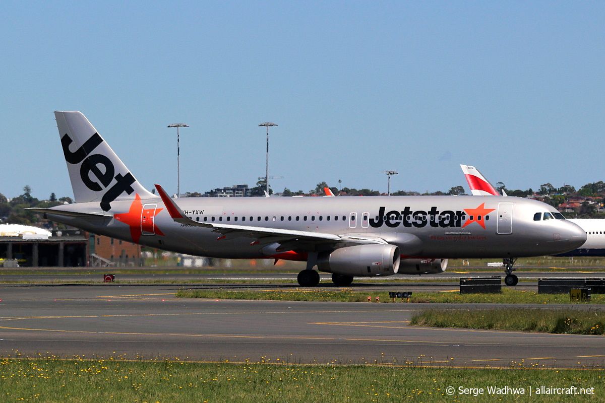VH-YXW (5796) 2013 Airbus A320-232(WL)