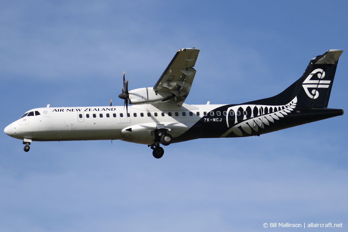 ZK-MCJ (624) 1999 ATR-72-500