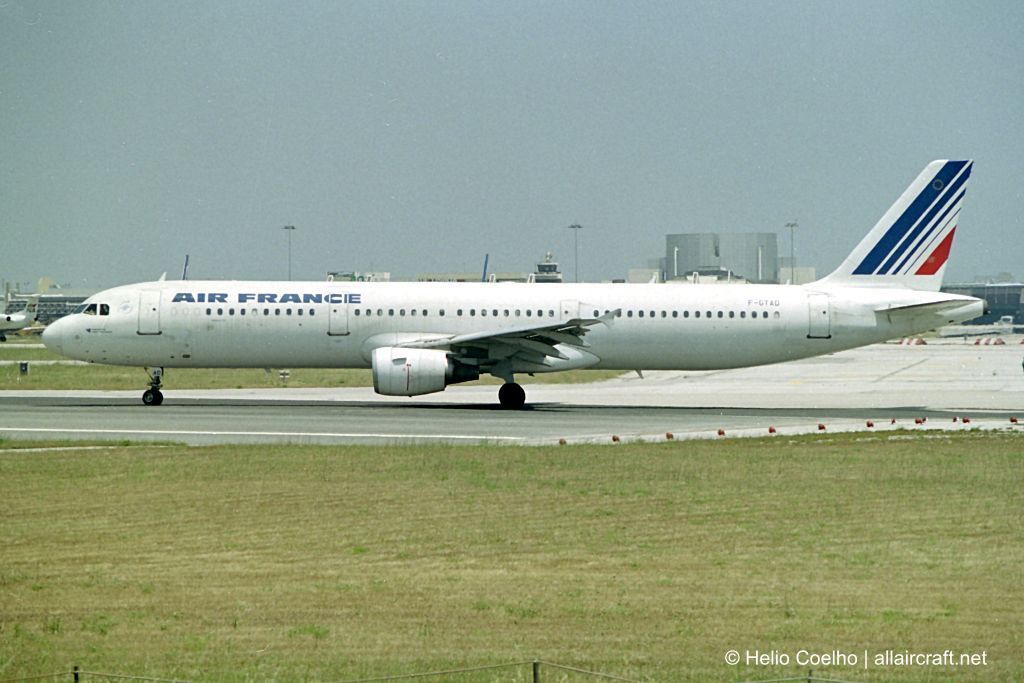 F-GTAD · Airbus A321-212 · (LIS / LPPT)
