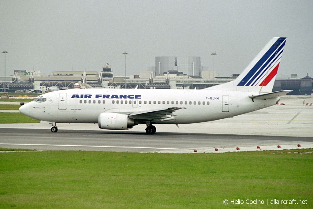 F-GJNM · Boeing 737-528 · (LIS / LPPT)