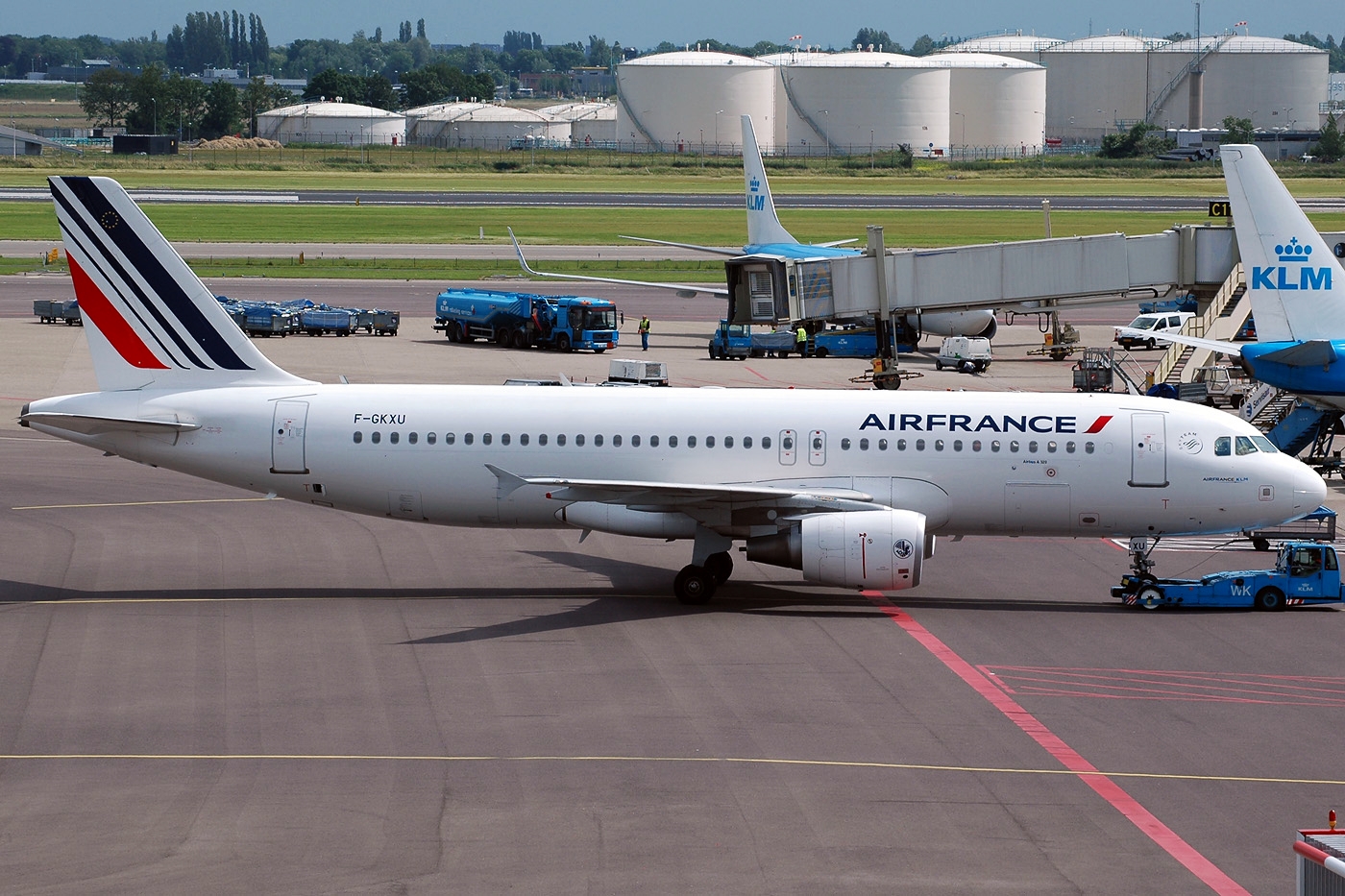 F-GKXU · Airbus A320-214 · (AMS / EHAM)