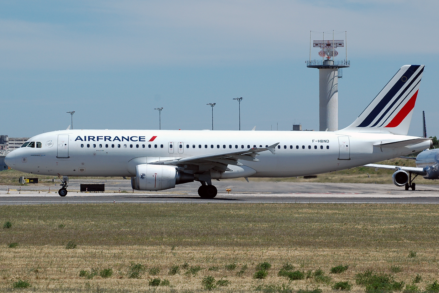 F-HBND (4604) 2011 Airbus A320-214