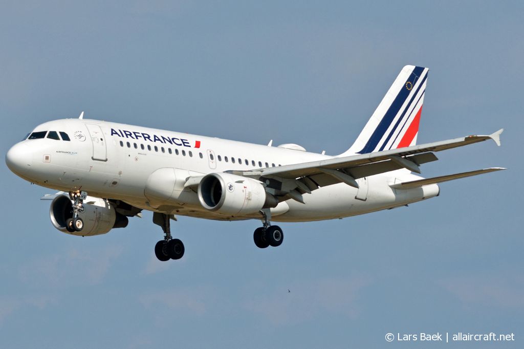 F-GRHV (1505) 2001 Airbus A319-111