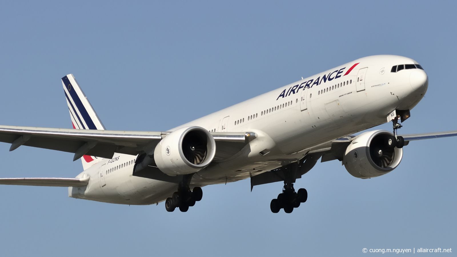 F-GZNS (cn 39970) Boeing 777-328ER