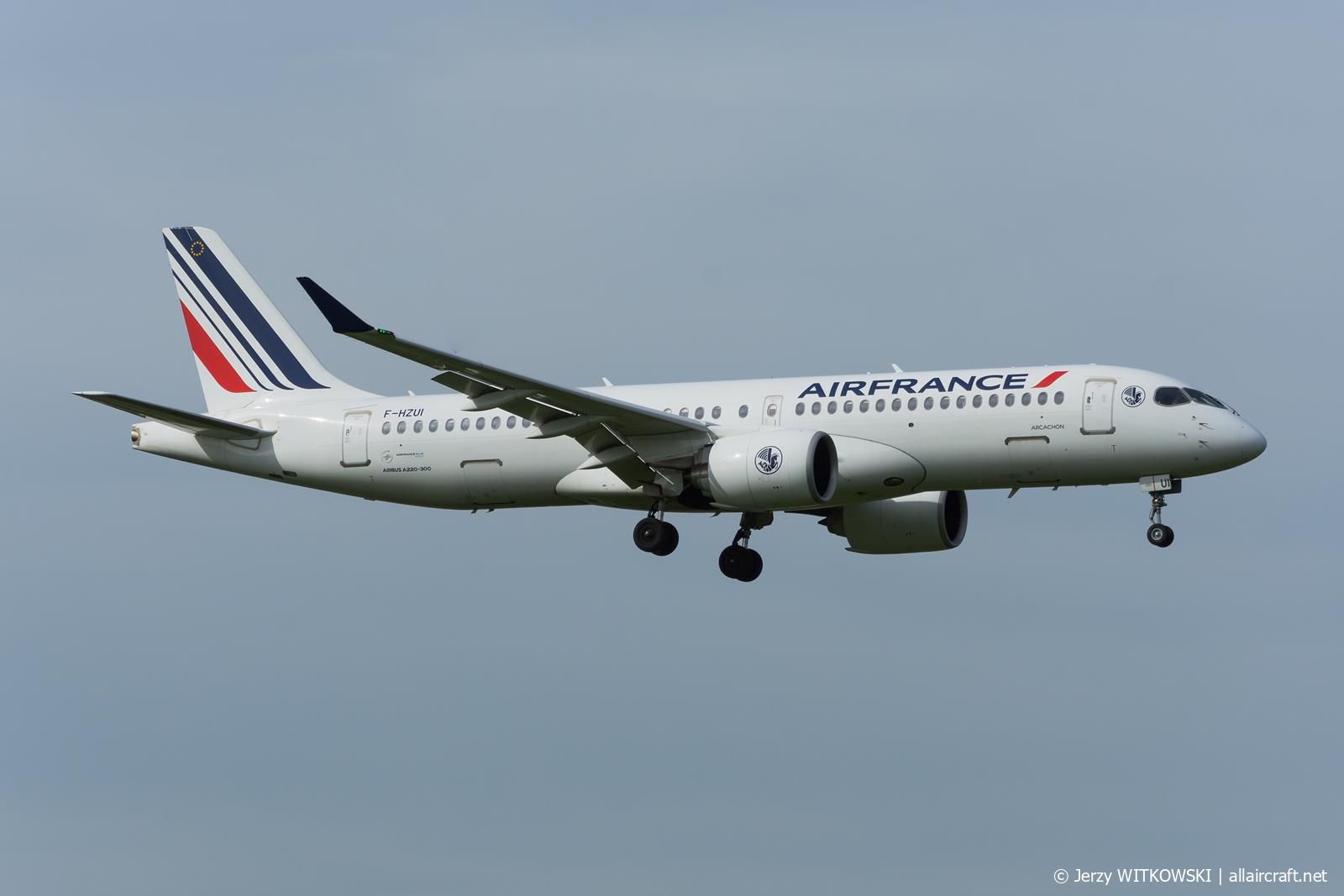 F-HZUI · Airbus A220-300 · (WAW / EPWA)