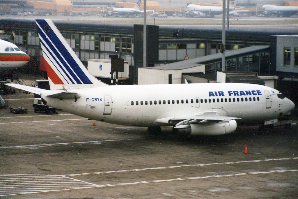 F-GBYK · Boeing 737-228/Adv · (LHR / EGLL)