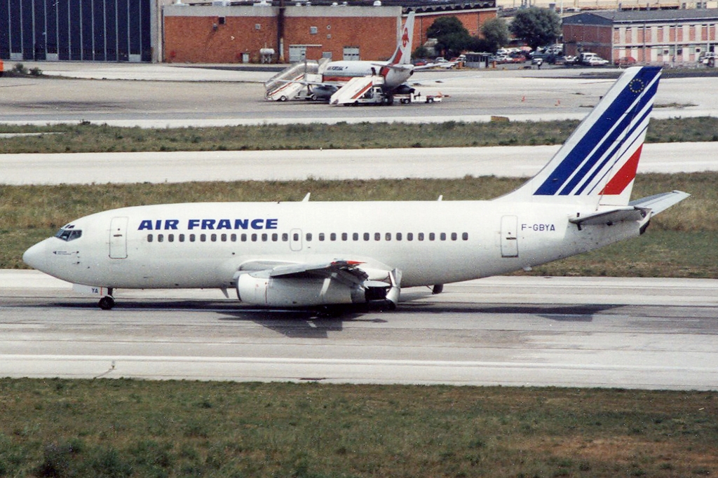 F-GBYA (23000) 1982 Boeing 737-228Adv