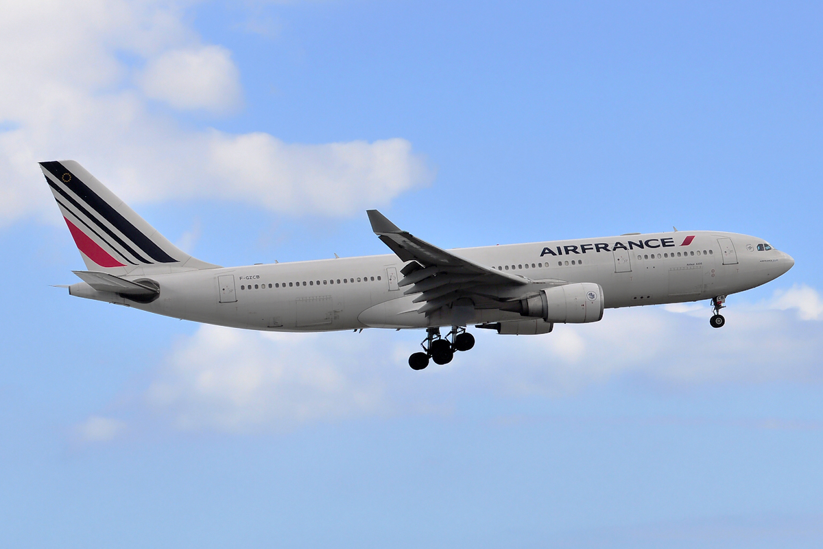 F-GZCB · Airbus A330-203 · (LPA / GCLP)