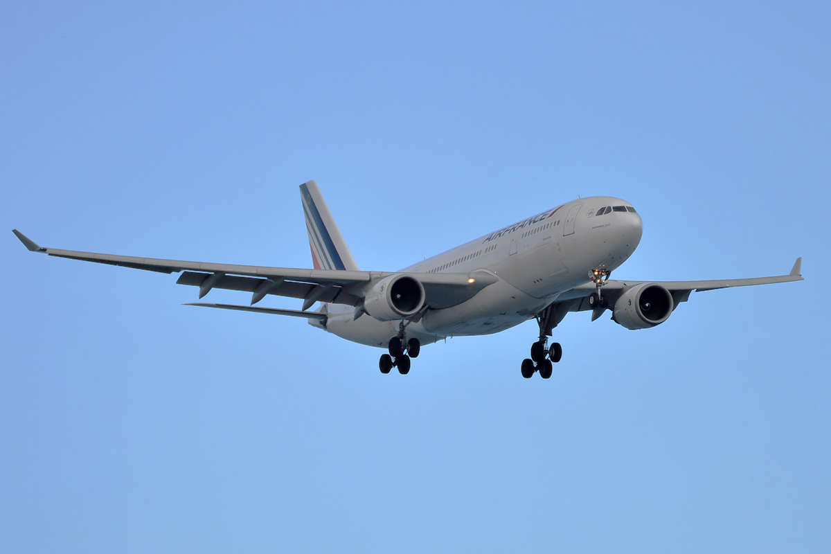 F-GZCB, (cn 443), Airbus A330-203