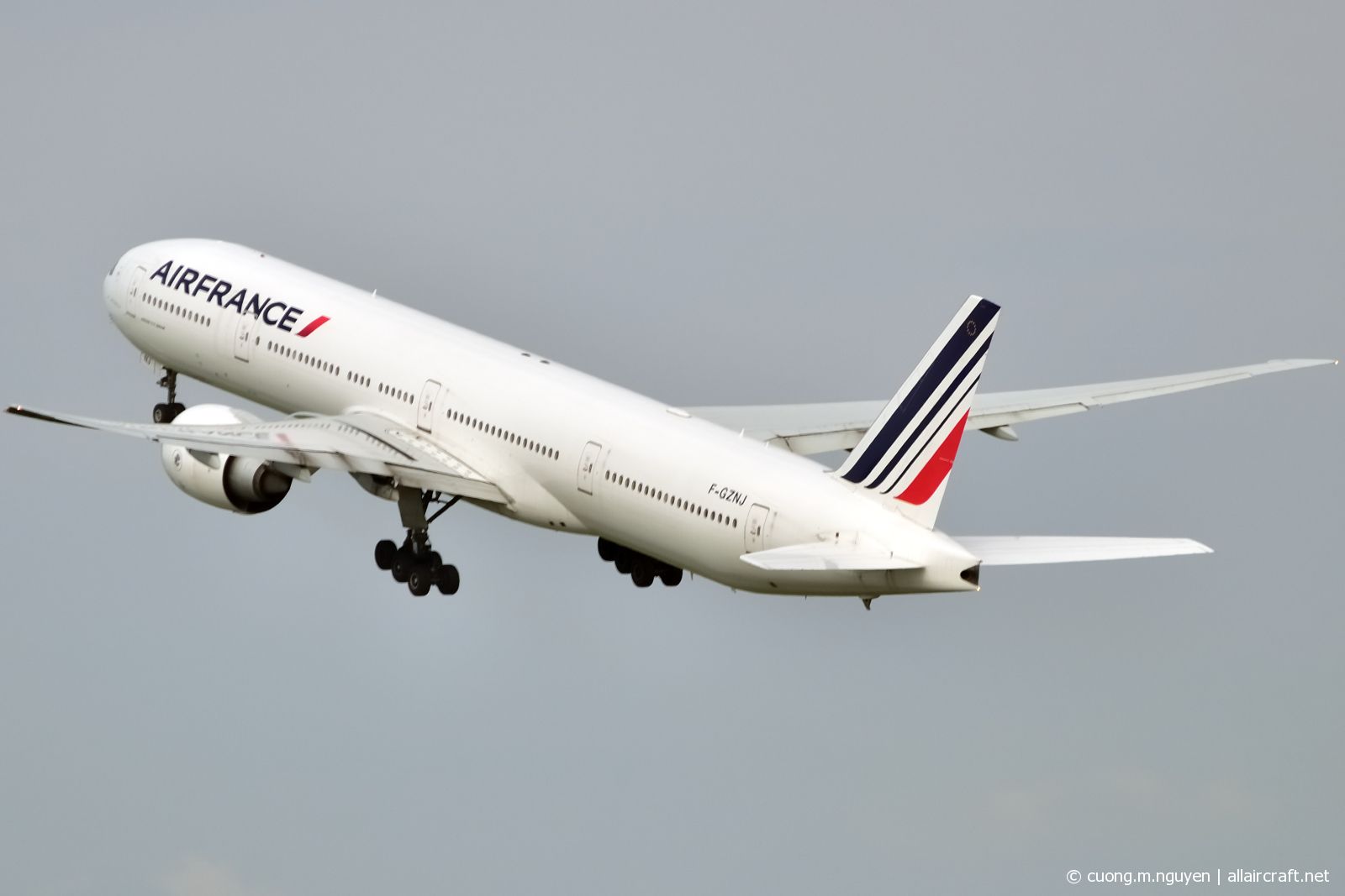 F-GZNJ (cn 38706) Boeing 777-328ER