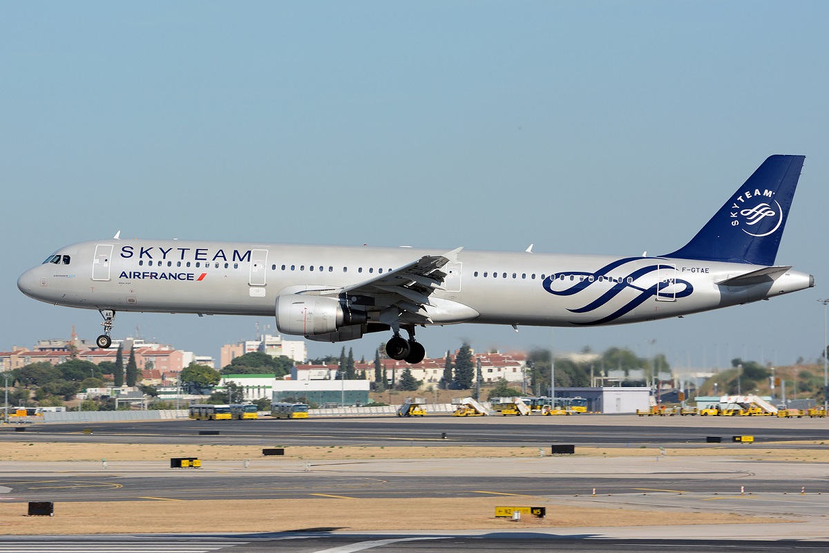 F-GTAE · Airbus A321-212 · (LIS / LPPT)