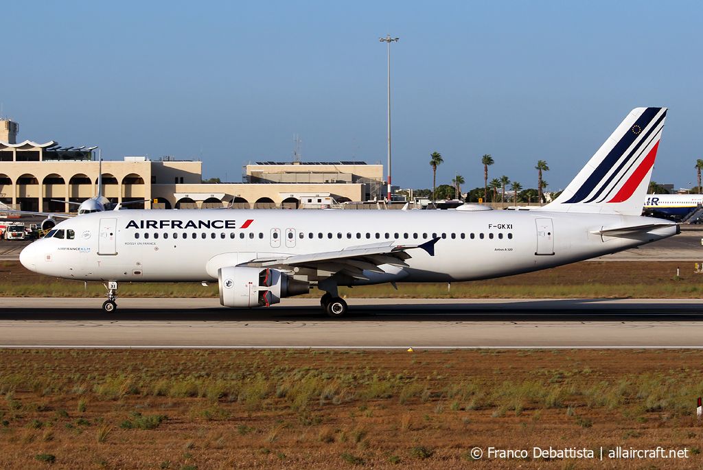 F-GKXI (1949) 2003 Airbus A320-214