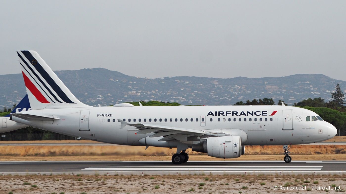 F-GRXD (1699) 2002 Airbus A319-111
