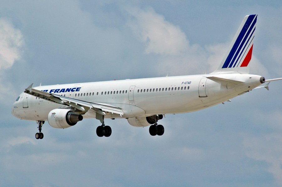 F-GTAD (777) 1998 Airbus A321-212