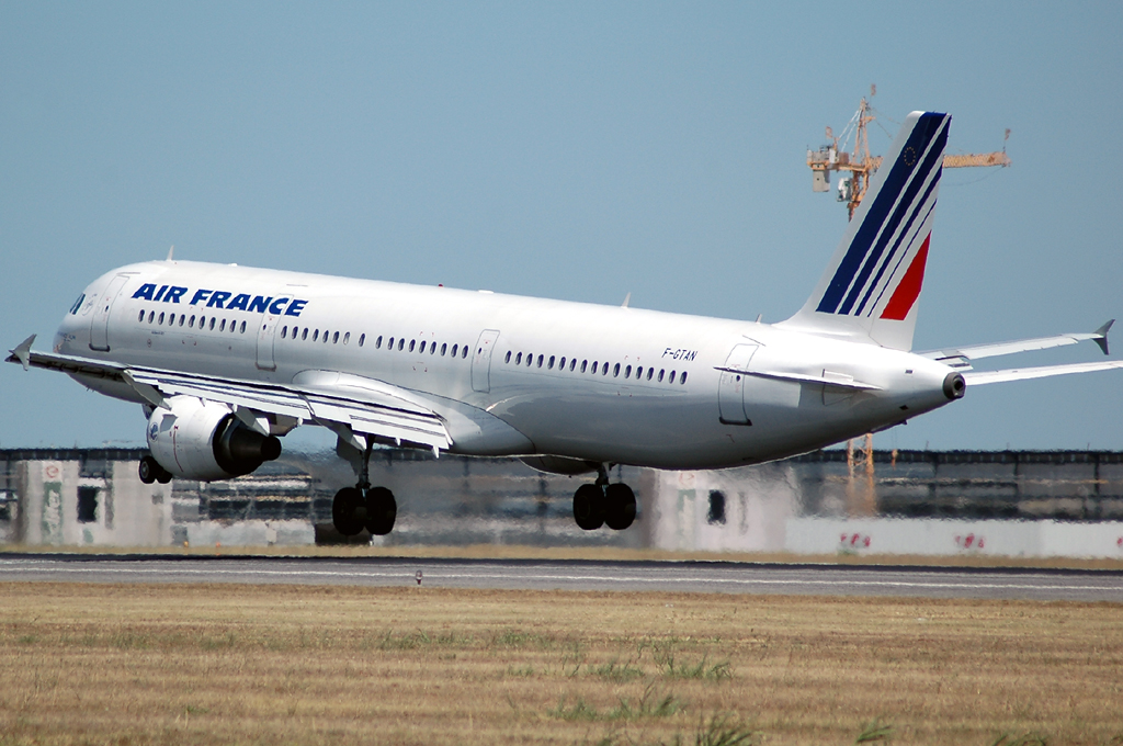 F-GTAN (3051) 2007 Airbus A321-212