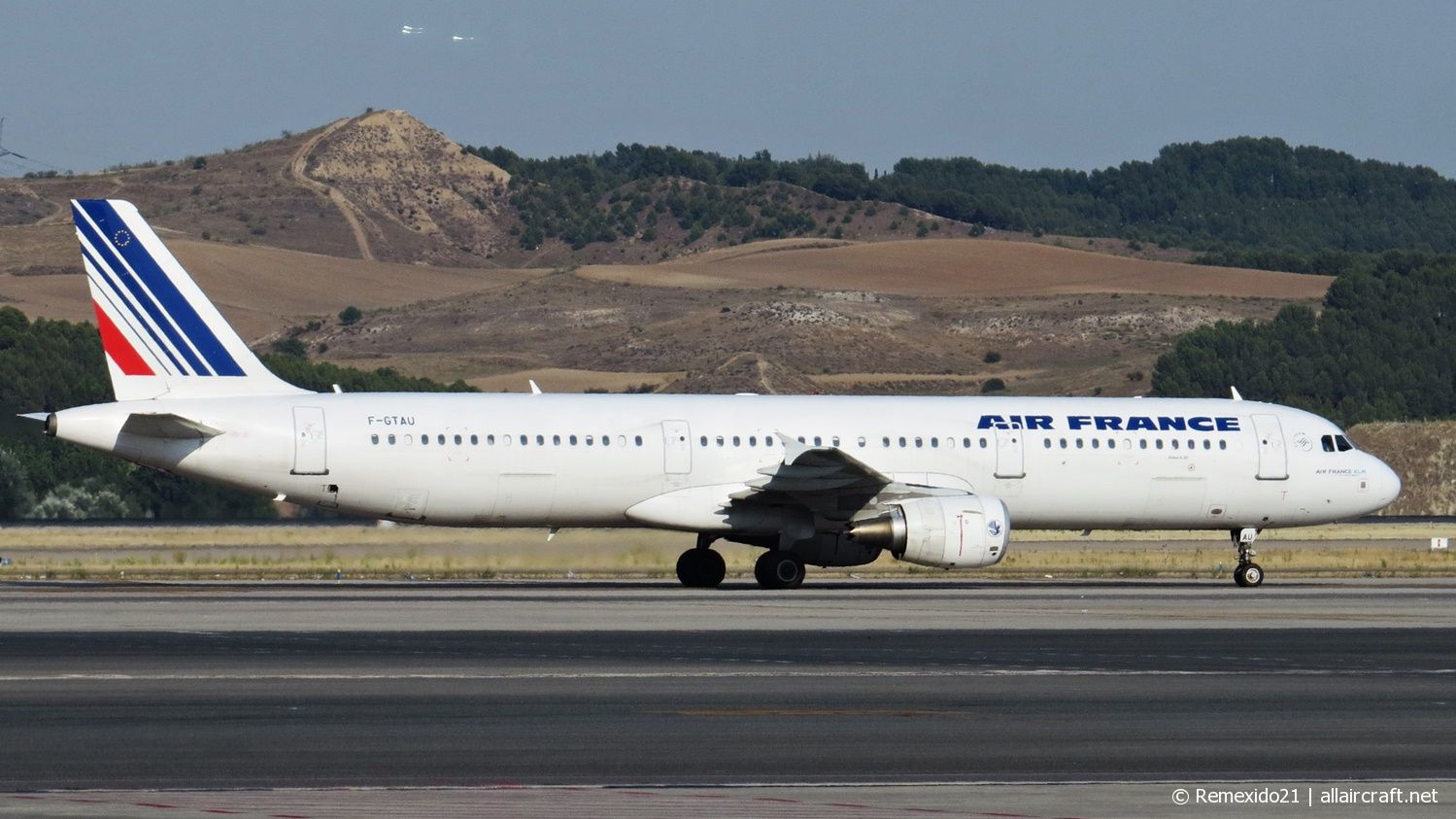 F-GTAU (3814) 2009 Airbus A321-212