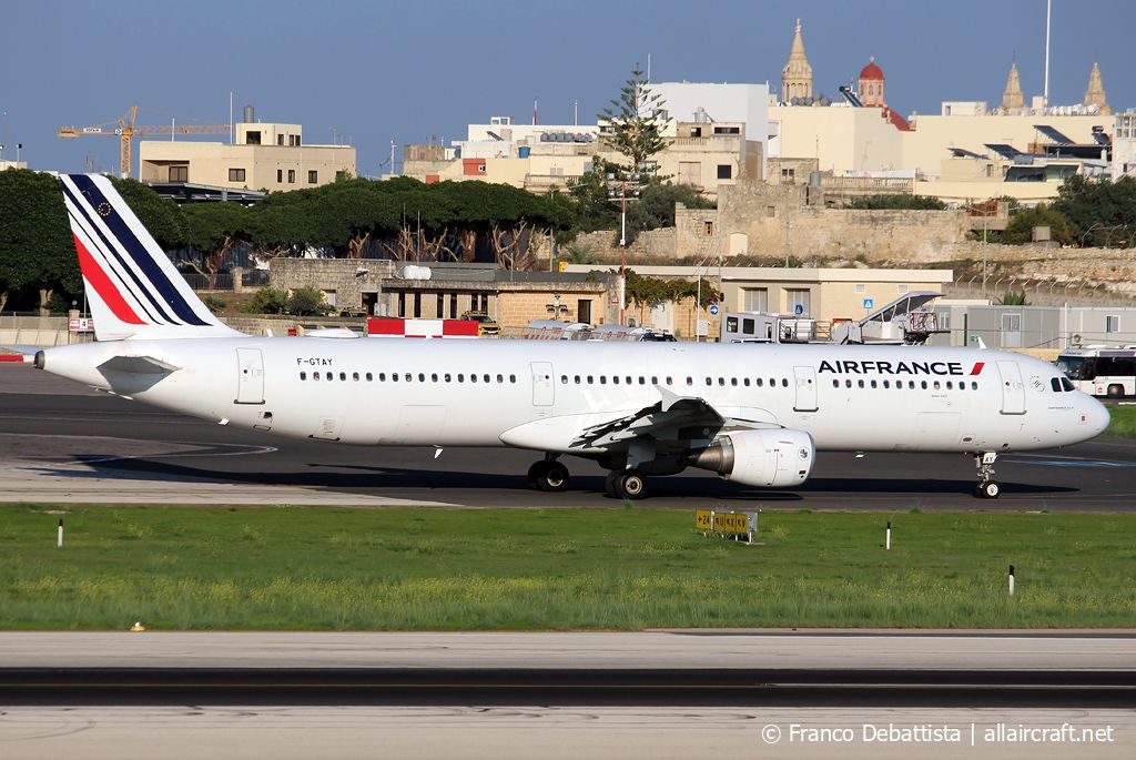 F-GTAY · Airbus A321-212 · (MLA / LMML)