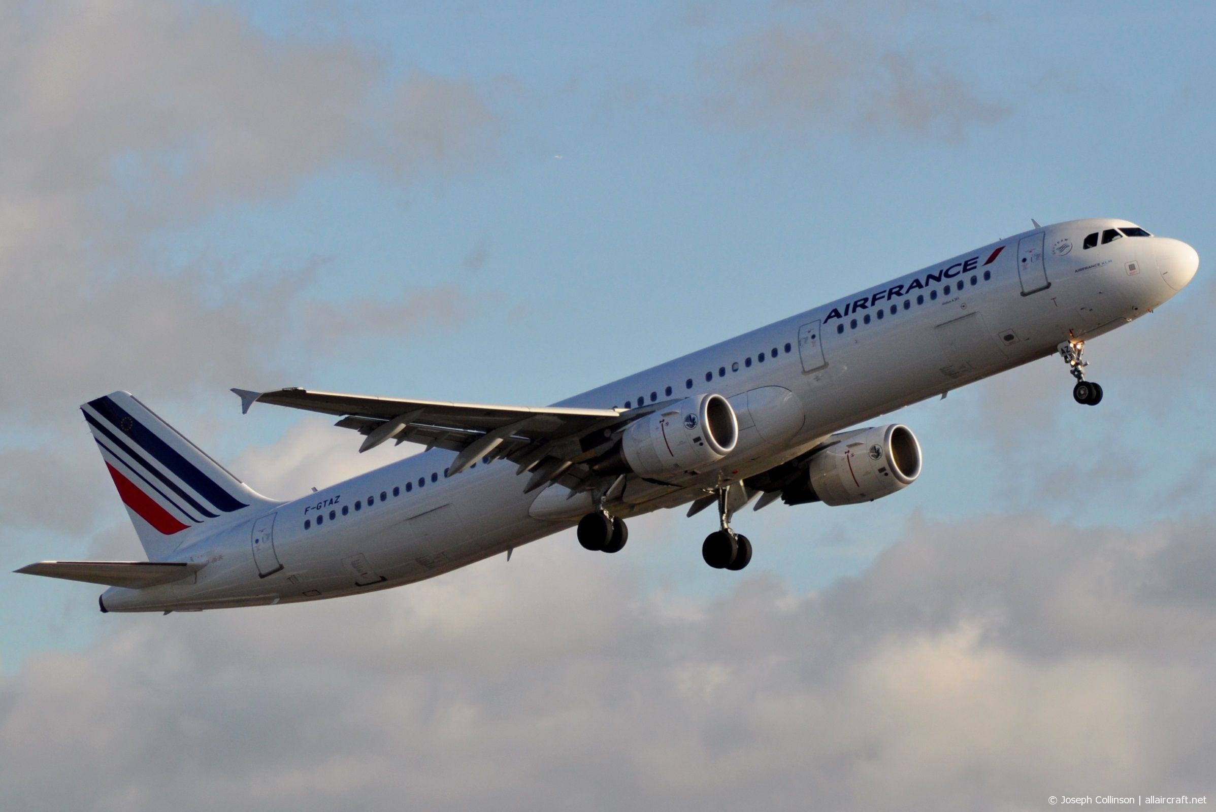F-GTAZ (4901) 2011 Airbus A321-212