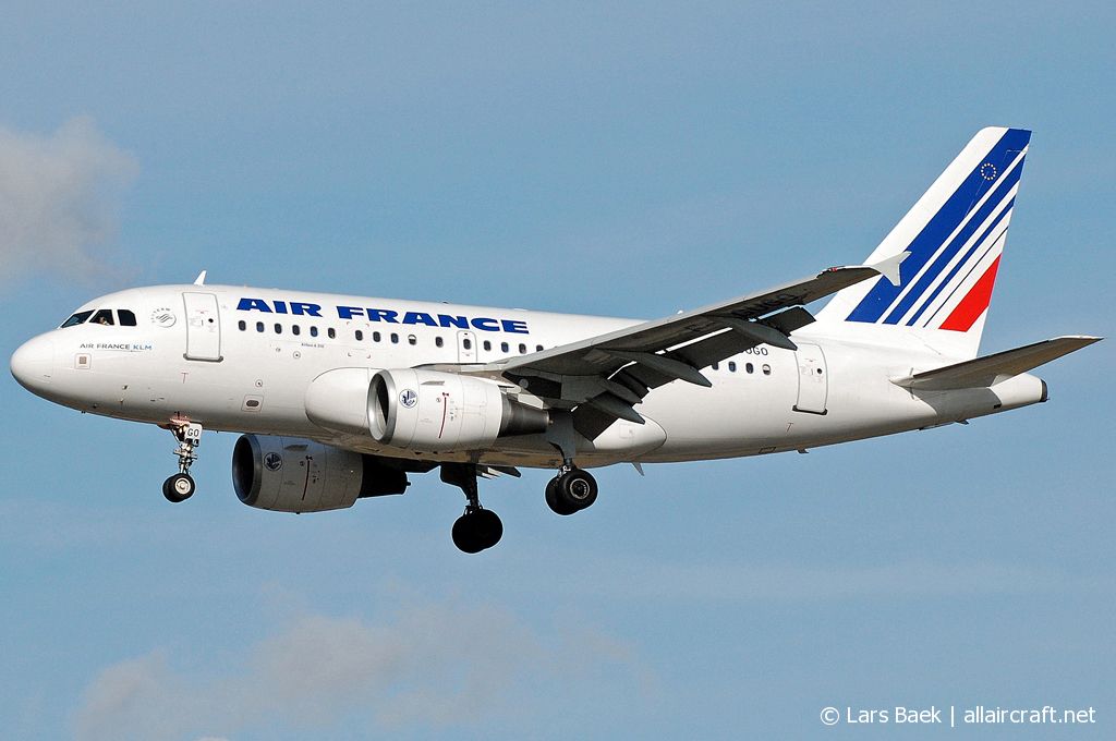 F-GUGO · Airbus A318-111 · (CPH / EKCH)