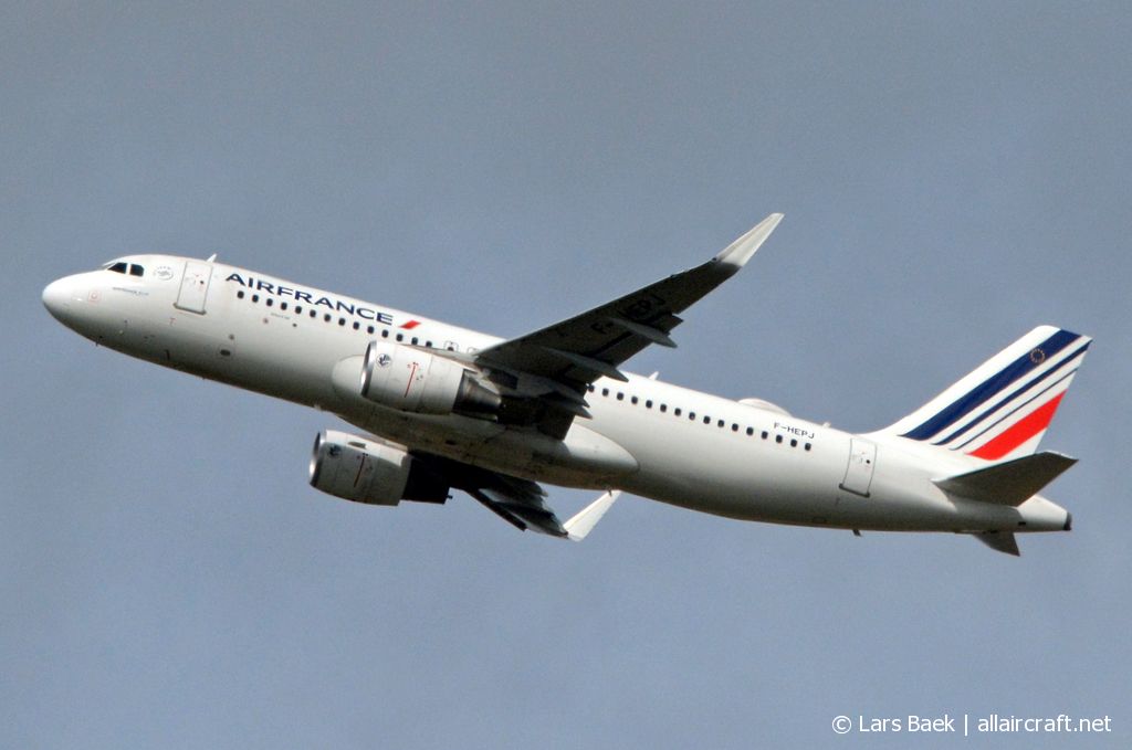 F-HEPJ · Airbus A320-214(WL) · (CPH / EKCH)