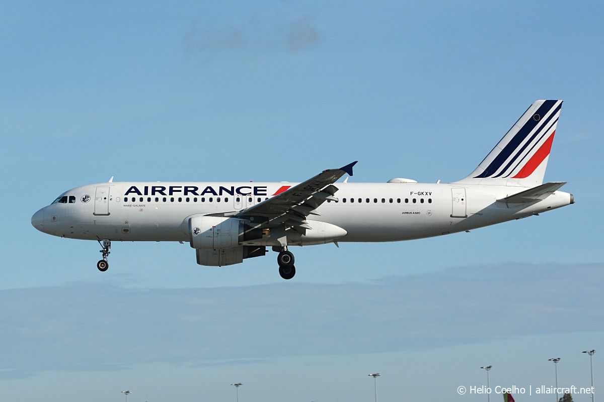 F-GKXV (4084) 2009 Airbus A320-214