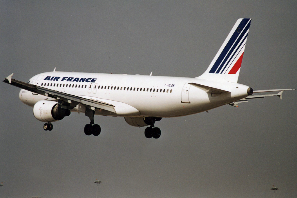 F-GLGM (131) 1990 Airbus A320-212