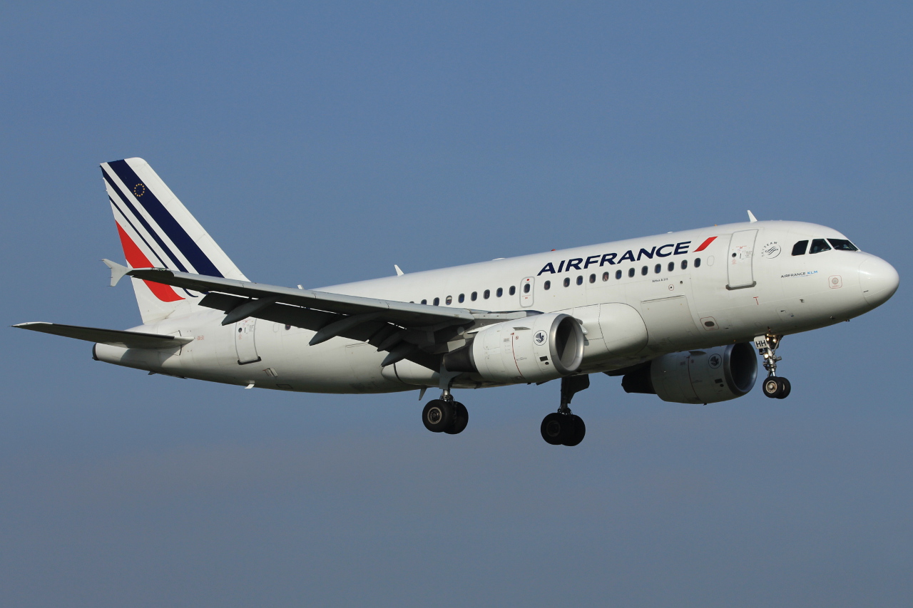 F-GRHH · Airbus A319-111 · (WAW / EPWA)