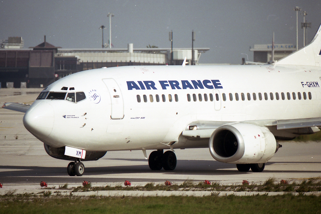 F-GHXM · Boeing 737-53A · (LIS / LPPT)