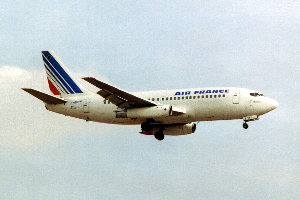 F-GBYP · Boeing 737-228/Adv · (LHR / EGLL)