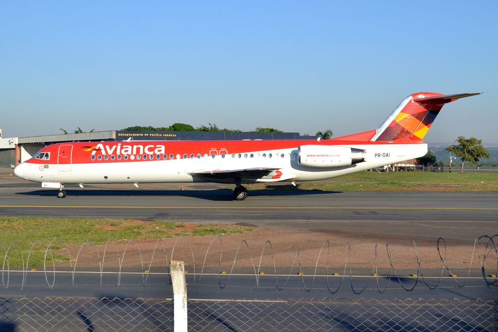 PR-OAI (cn 11417) Fokker 100