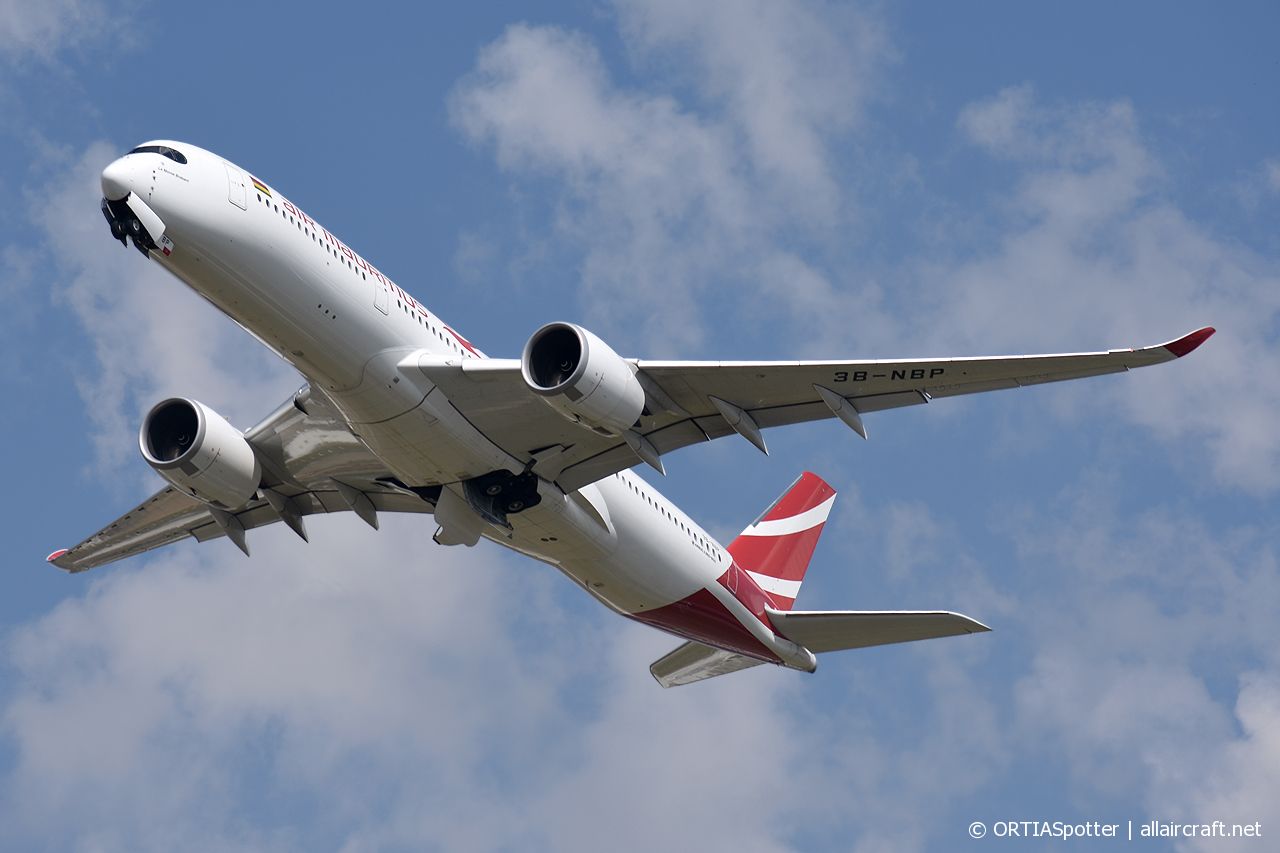3B-NBP · Airbus A350-941 · (JNB / FAOR)