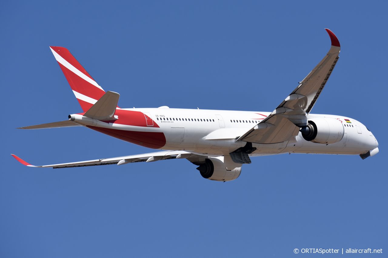 3B-NBQ · Airbus A350-941 · (JNB / FAOR)