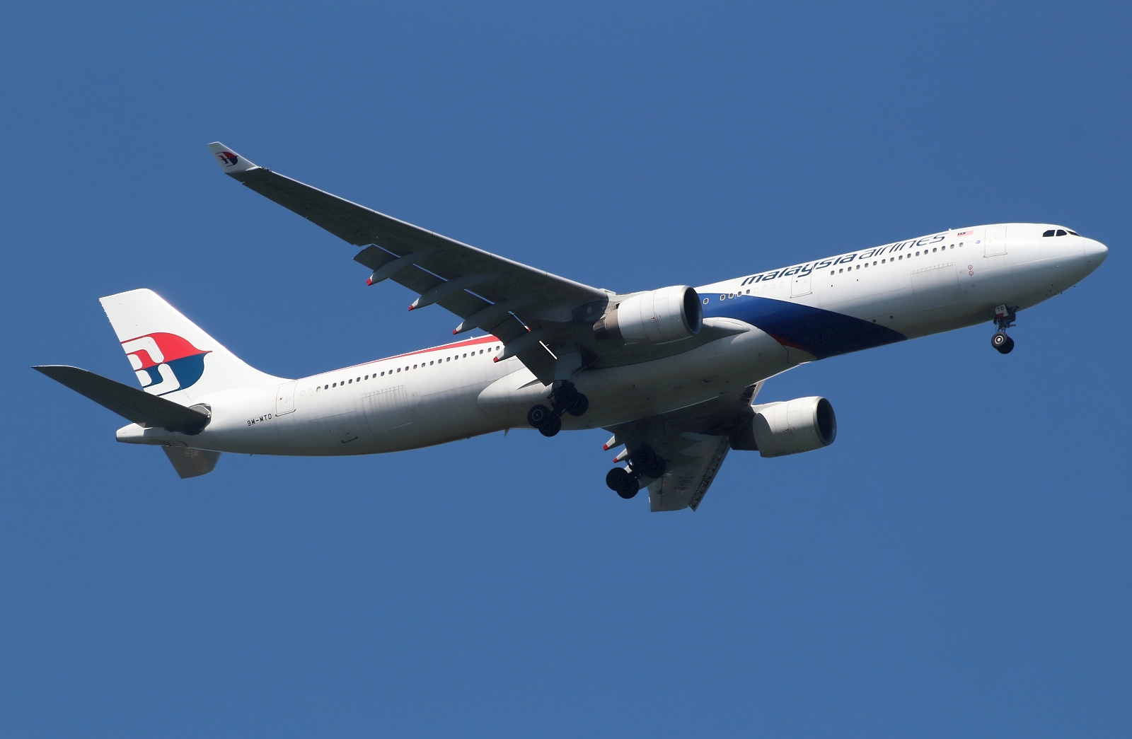 9M-MTD · Airbus A330-323 · (SYD / YSSY)